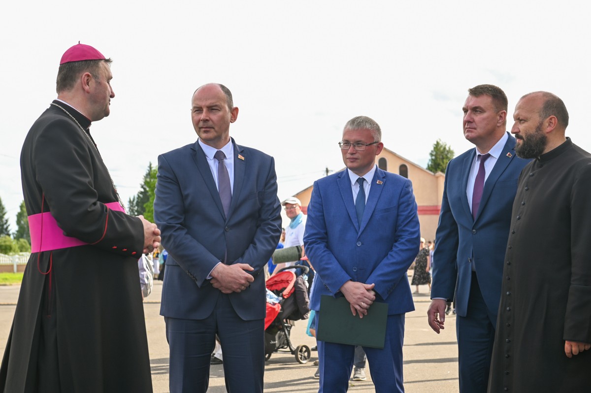 Фота Віктара Ведзеня